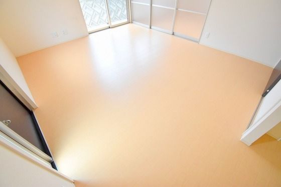 �y�����E���r���O�z�@