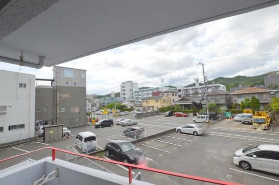 �y���]�z�@