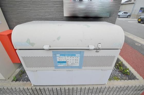 �S�~�u����