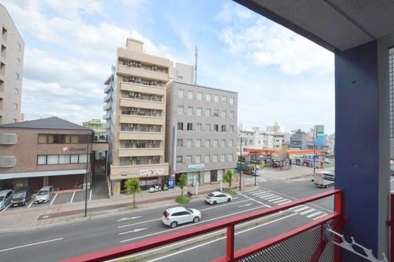 �y���]�z�@