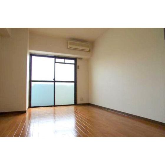 �y�����E���r���O�z�@