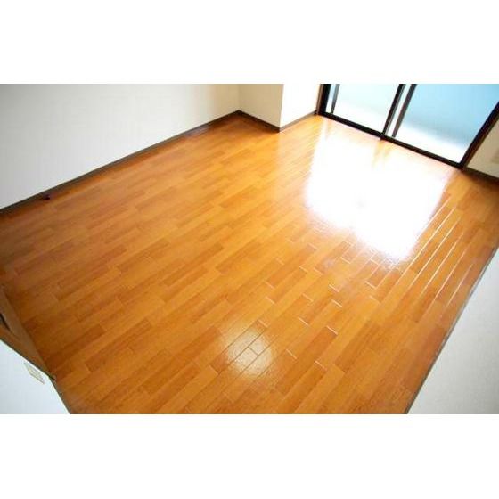 �y�����E���r���O�z�@