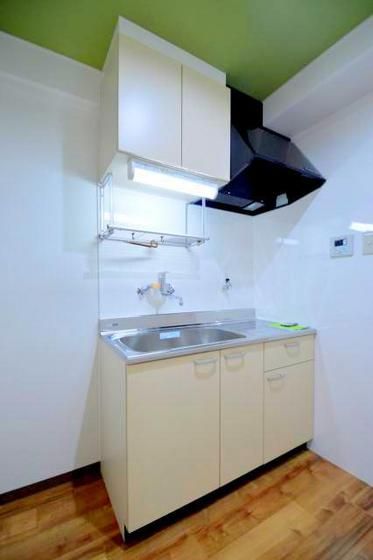 �y�L�b�`���z�@