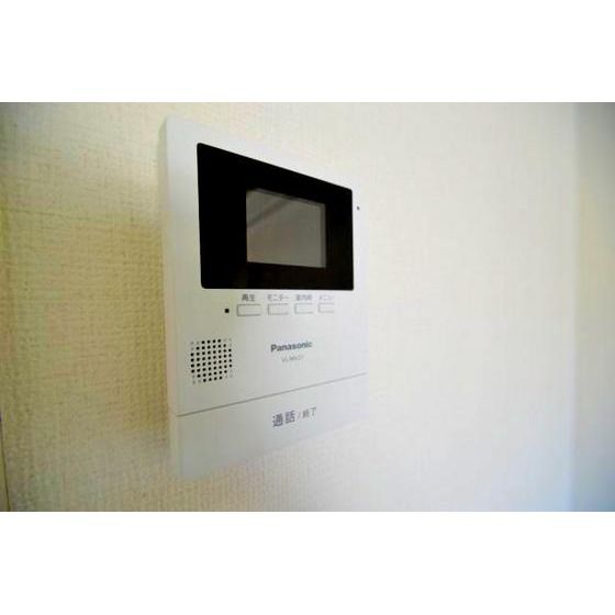 �y�Z�L�����e�B�z�@���j�^�[�t���C���^�[�t�H��