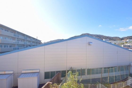 �y���]�z�@