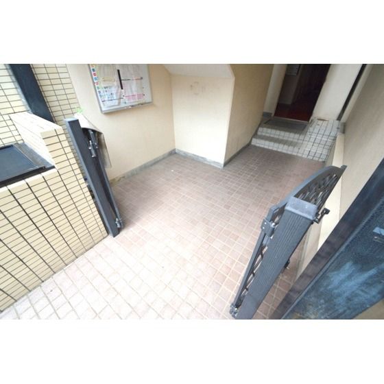 �G���g�����X