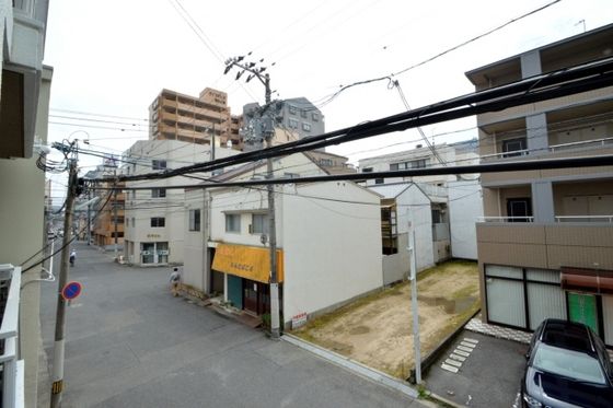 �y���]�z�@���]