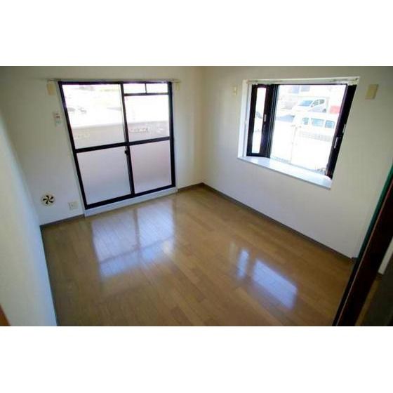 �y�����E���r���O�z�@