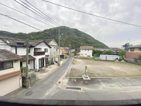 �y���]�z�@