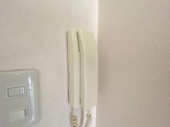 �y�Z�L�����e�B�z�@