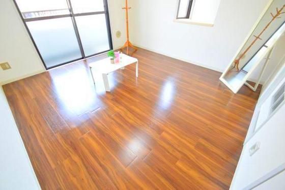 �y�����E���r���O�z�@