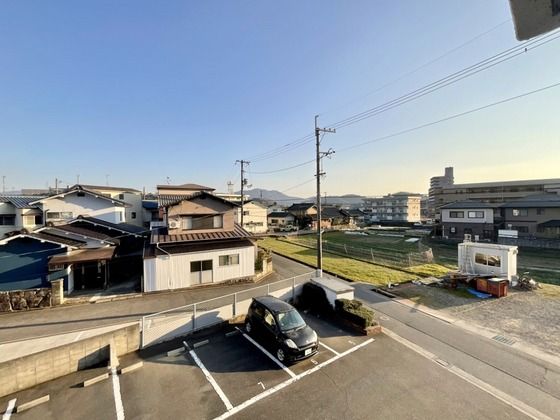 �y���]�z�@