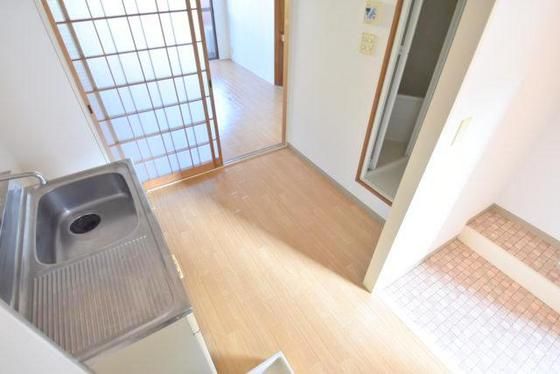 �y�����E���r���O�z�@