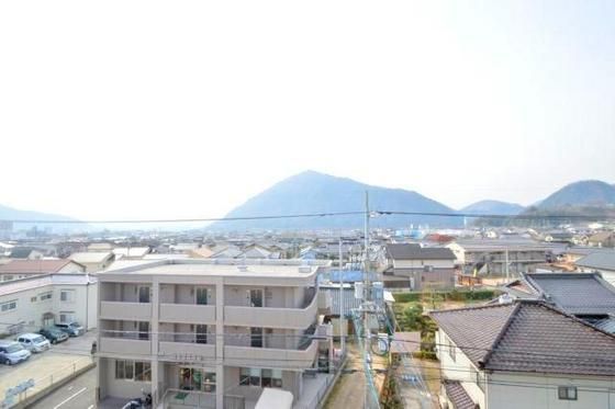 �y���]�z�@