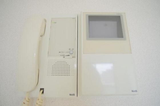 �y�Z�L�����e�B�z�@