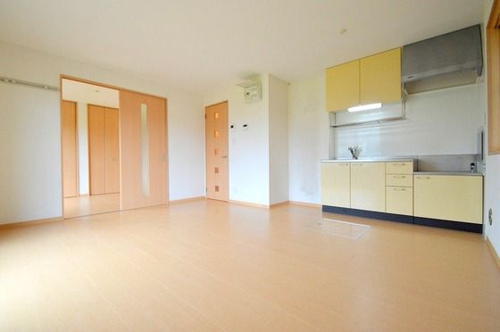 �y�����E���r���O�z�@