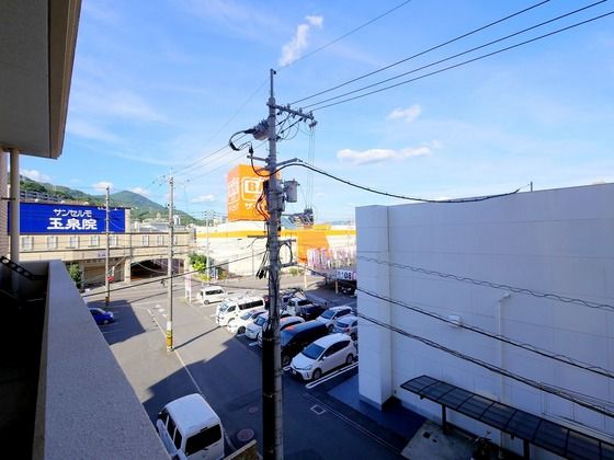 �y���]�z�@