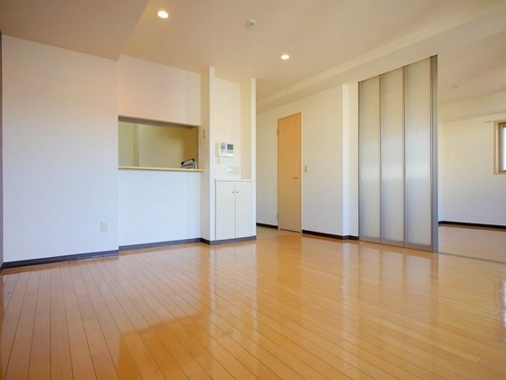 �y�����E���r���O�z�@