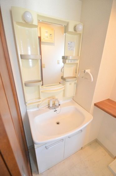 �y���ʏ��z�@