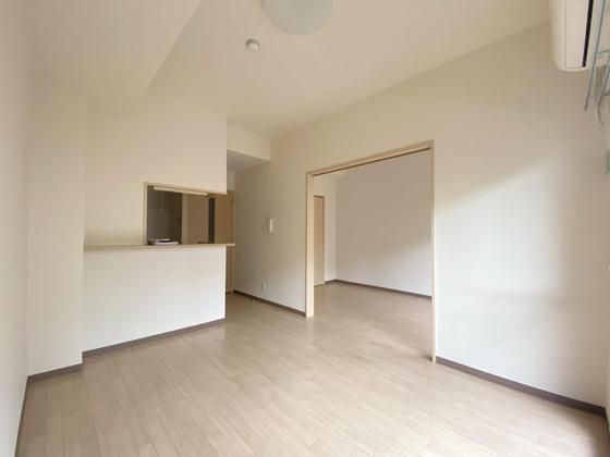 �y�����E���r���O�z�@