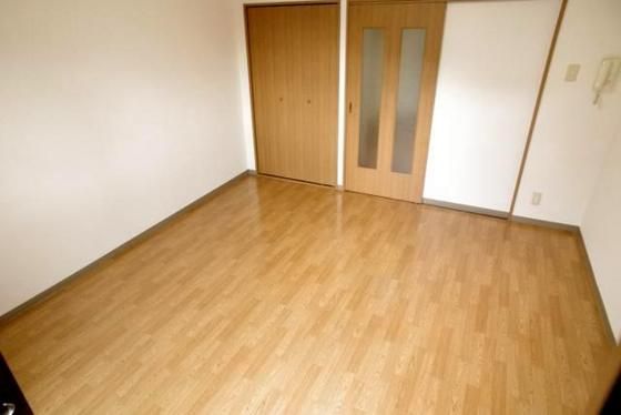 �y�����E���r���O�z�@