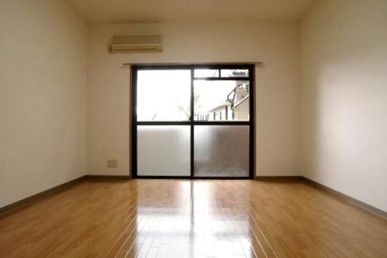 �y�����E���r���O�z�@