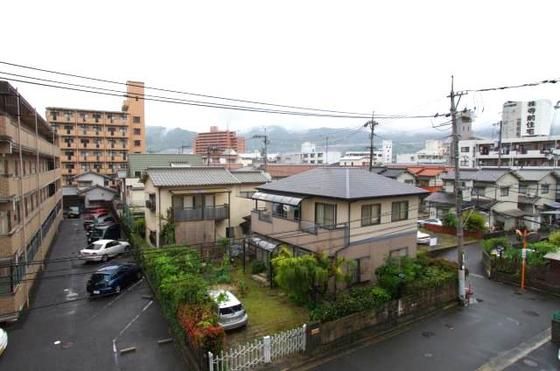 �y���]�z�@