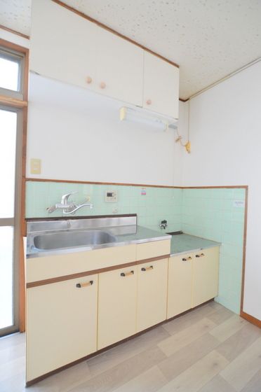 �y�L�b�`���z�@