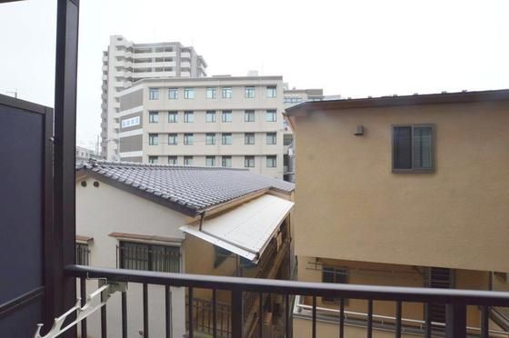 �y���]�z�@