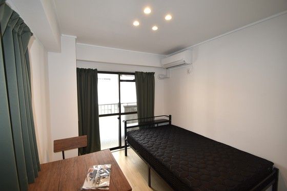 �y�����E���r���O�z�@