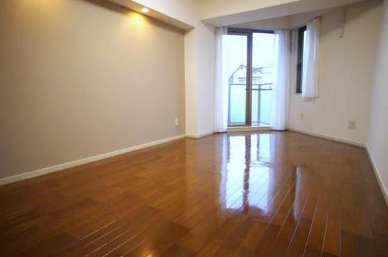 �y�����E���r���O�z�@