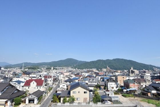 �y���]�z�@