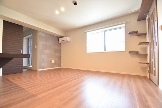 �y���̑������E�X�y�[�X�z�@