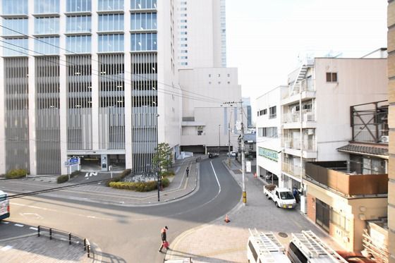 �y���]�z�@