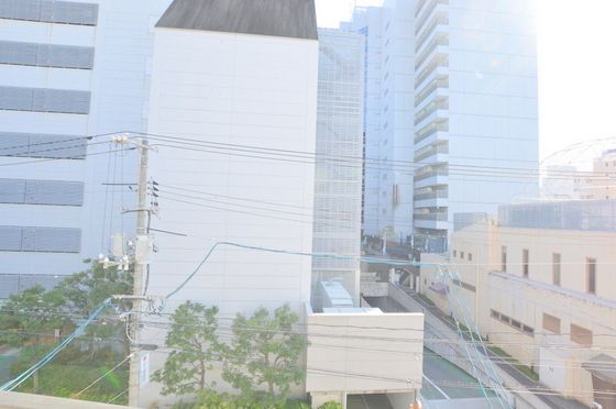 �y���]�z�@