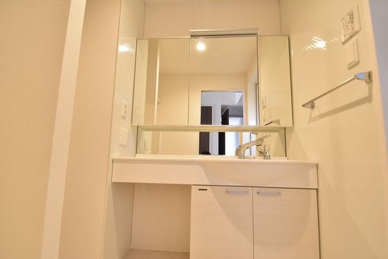 �y���̑��ݔ��z�@