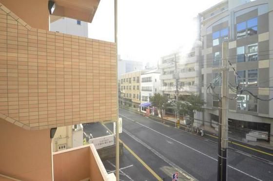 �y���]�z�@�������D��