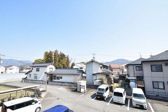 �y���]�z�@