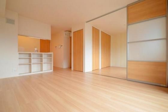 �y�����E���r���O�z�@