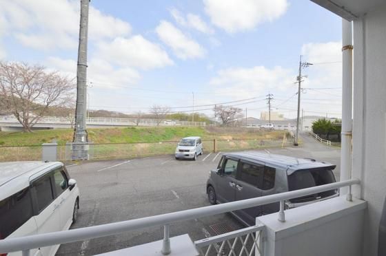 �y���]�z�@