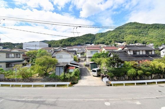 �y���]�z�@