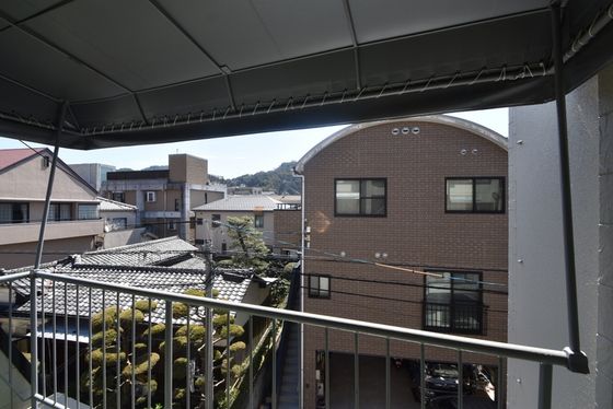 �y���]�z�@