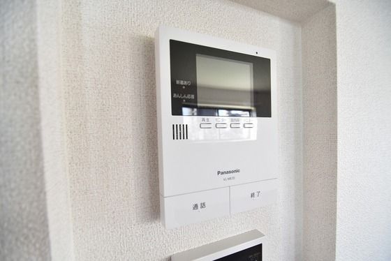 �y�Z�L�����e�B�z�@