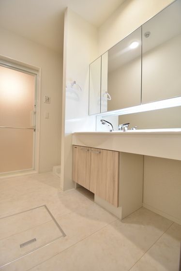 �y���ʏ��z�@