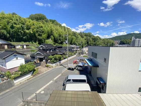 �y���]�z�@