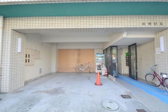 �G���g�����X