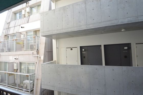 �y���]�z�@���]