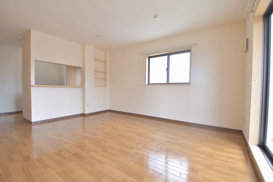 �y�����E���r���O�z�@