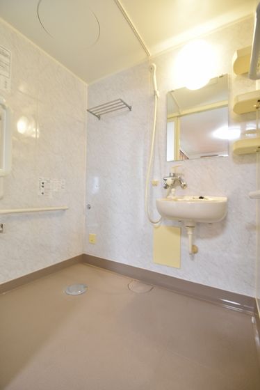 �y���̑��ݔ��z�@