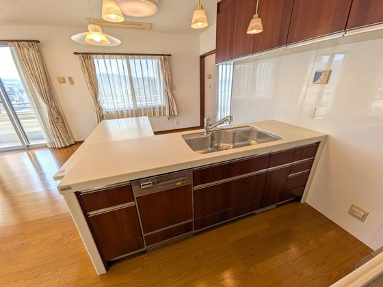 �y�L�b�`���z�@